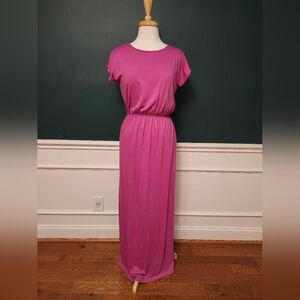 Chic Fuchsia Maxi Dress